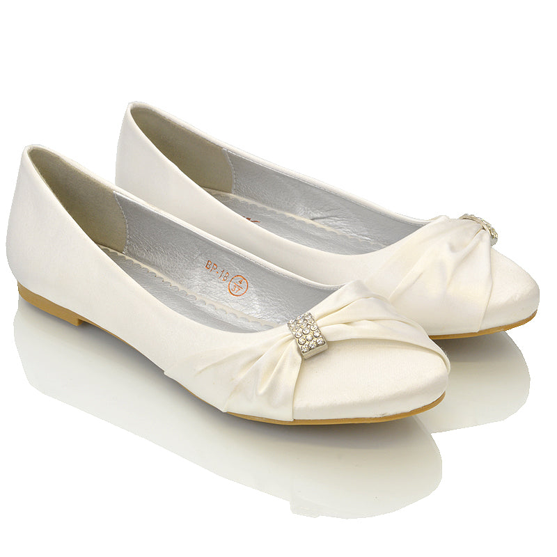 GABRIELA WHITE SATIN PUMPS 