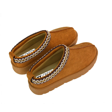 COLA80 Chestnut Slipper Boots