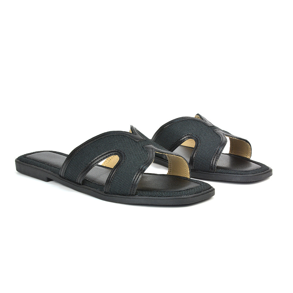 PAPRIKA35 Black Flat Sandals