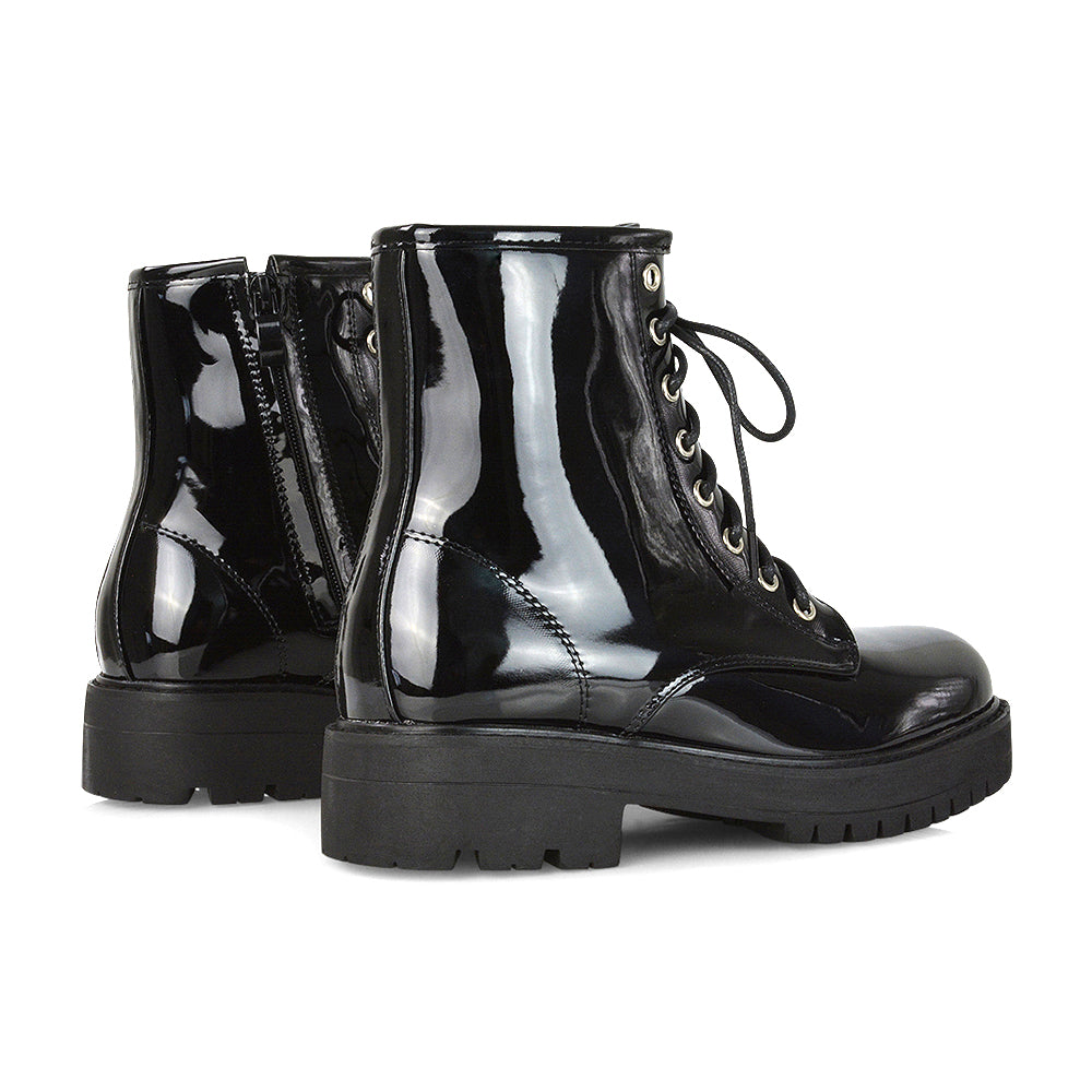 Black Patent UK 7 | EU 40 | US 9 | XY London