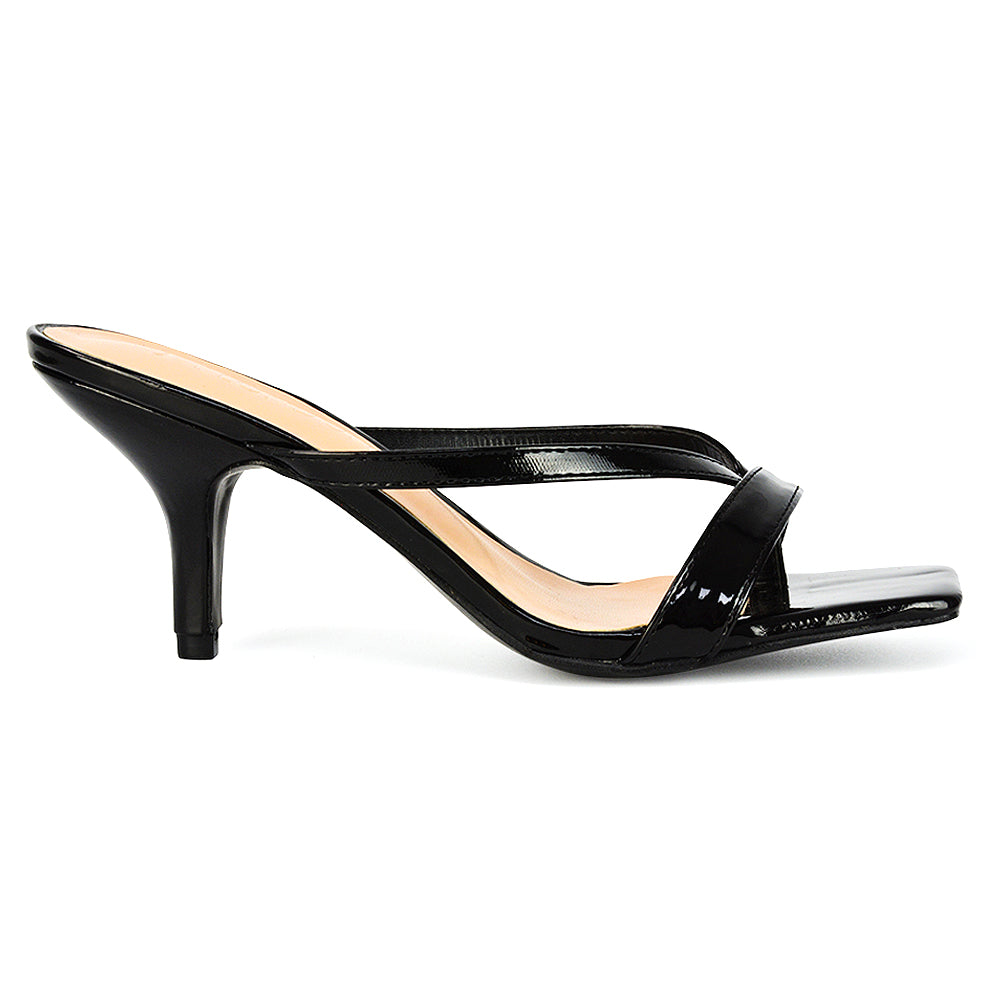 Black Patent UK 3 | EU 36 | US 5 | XY London