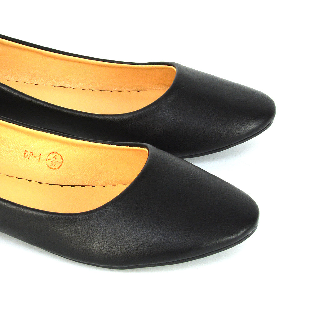 Black Flat Pumps