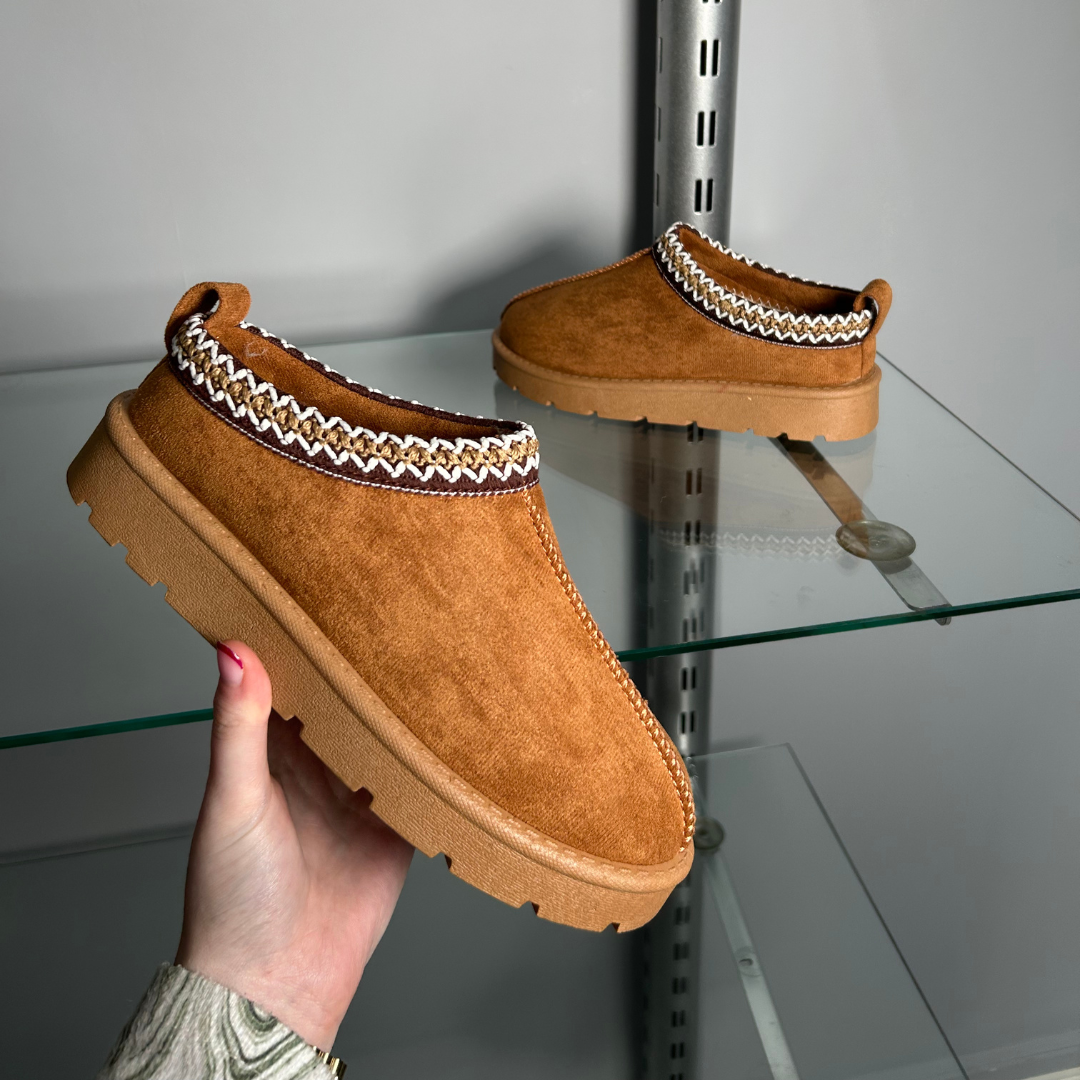 Zoe Aztec Faux Fur Slip On Winter Micro Slippers In Mushroom