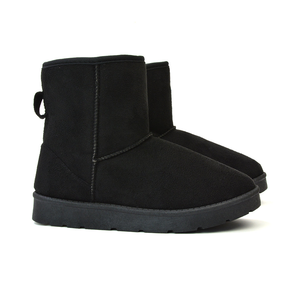 black winter boots